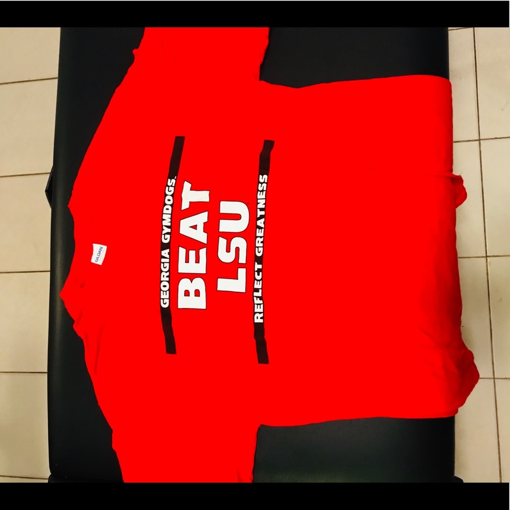 Georgia Gymdogs T shirt